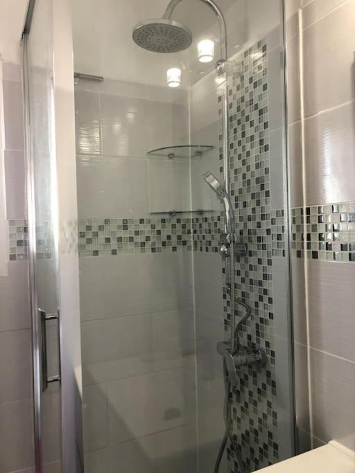 Appartement Balcon, Place De Parking, Centre Ville Valence  Zewnętrze zdjęcie